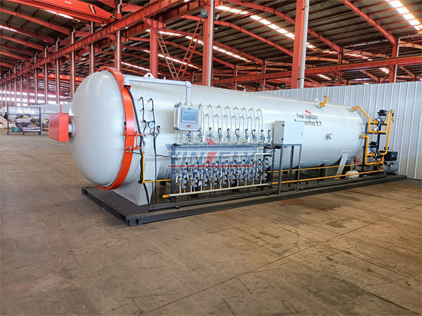 <b>1.8米*6.6米出口美國(guó)無(wú)人機(jī)熱壓罐</b>